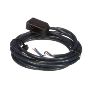 Omron Automation E3Z-D82 Photoelectric Sensor, Diffuse Reflect, PNP, 1m, Prewired, E3Z Series